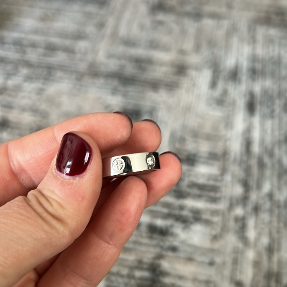 Ring - Picture 3 of 3